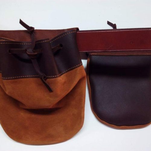 Bolsa de ojeo de piel artesanal de Roman Leather para llevar cartuchos.