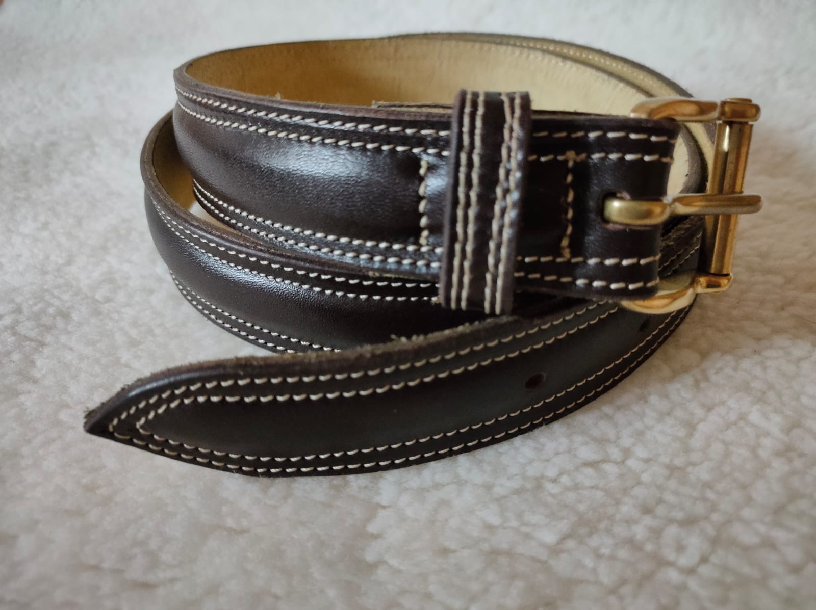 Cinturon cuero liso artesanal de Roman Leather en piel desfaldado con hebilla de acero